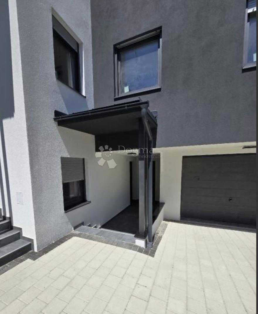 Stanovanje Centar, Varaždin, 115,59m2