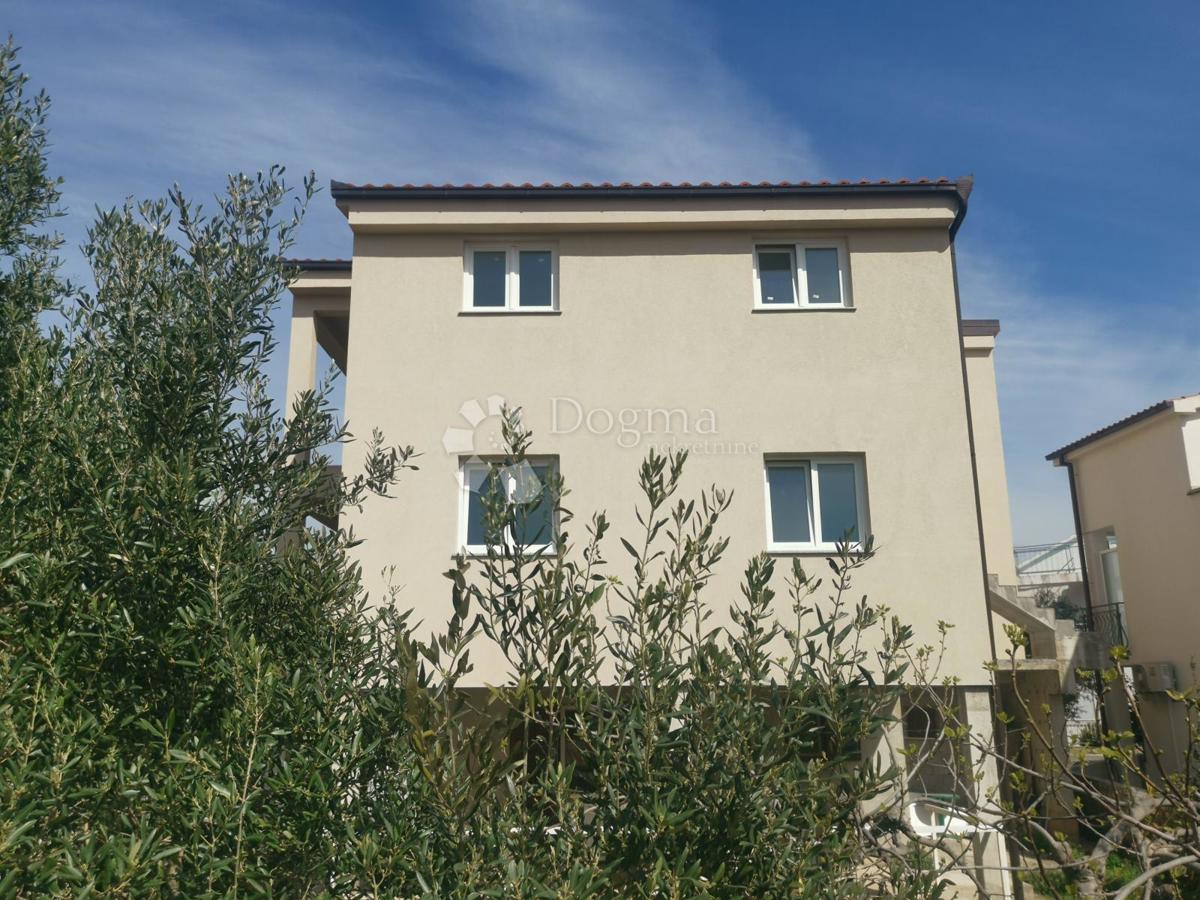 Stanovanje Rogoznica, 120m2