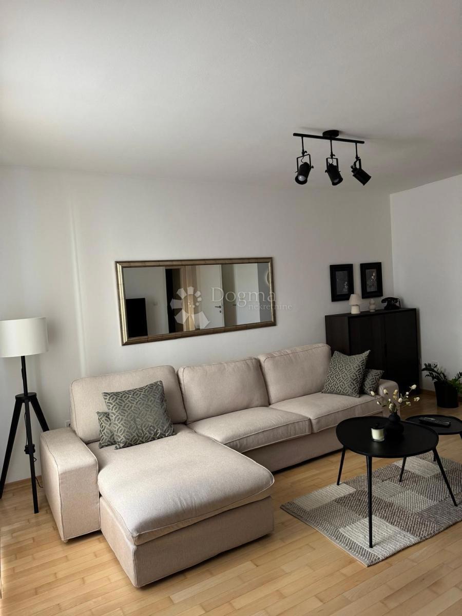 Hiša Centar, Pula, 163m2