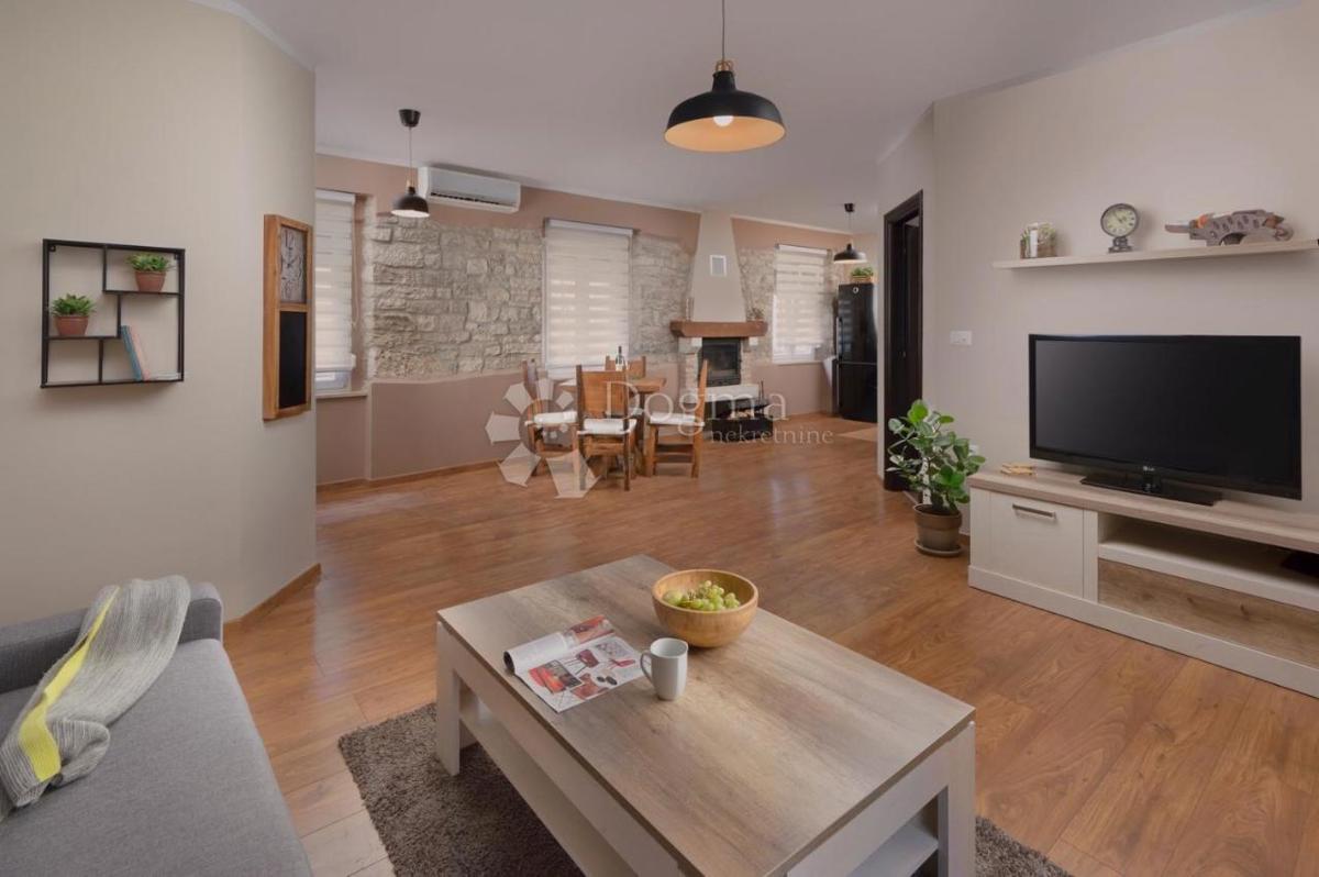 Stanovanje Centar, Pula, 52,77m2