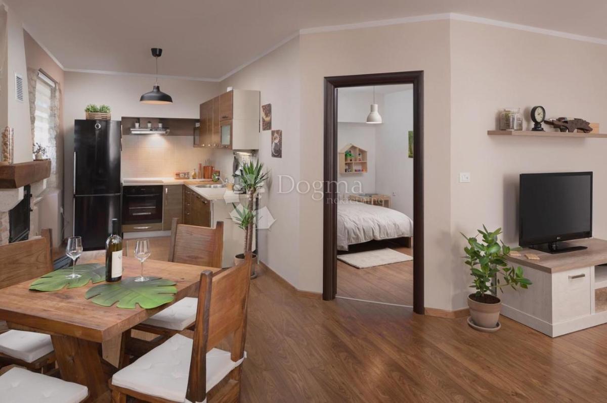 Stanovanje Centar, Pula, 52,77m2