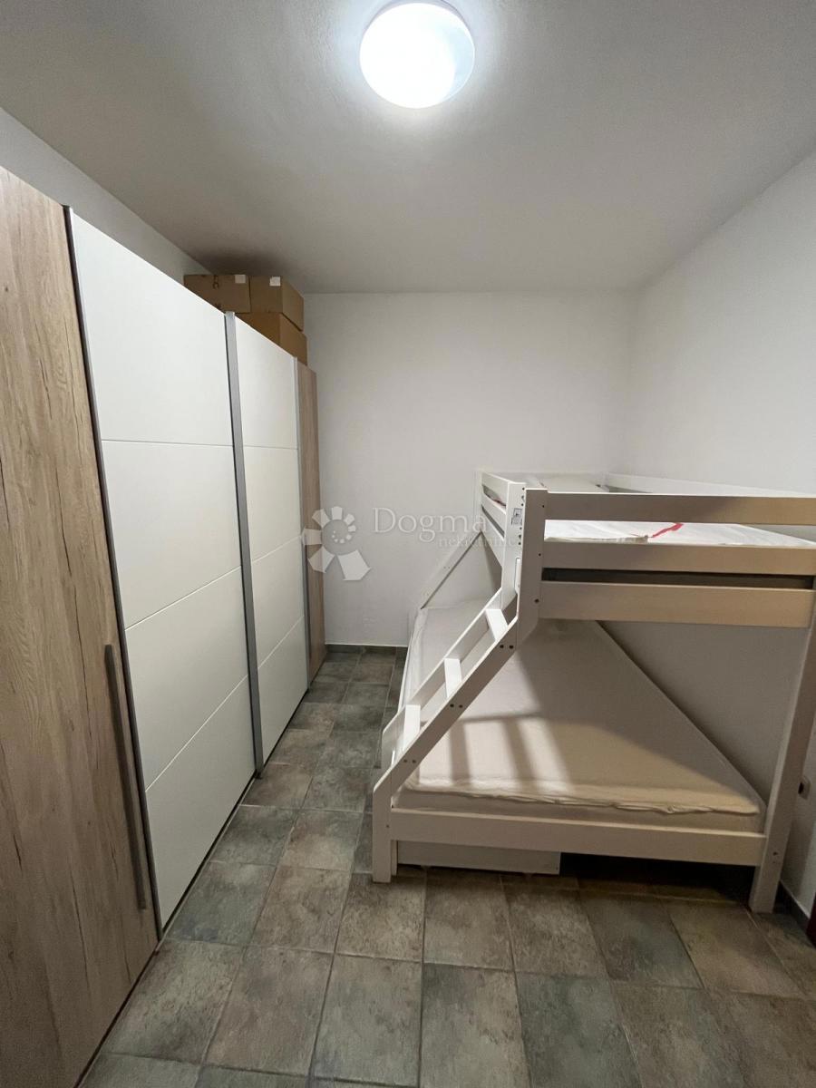 Apartma Okrug Gornji, Okrug, 36,50m2
