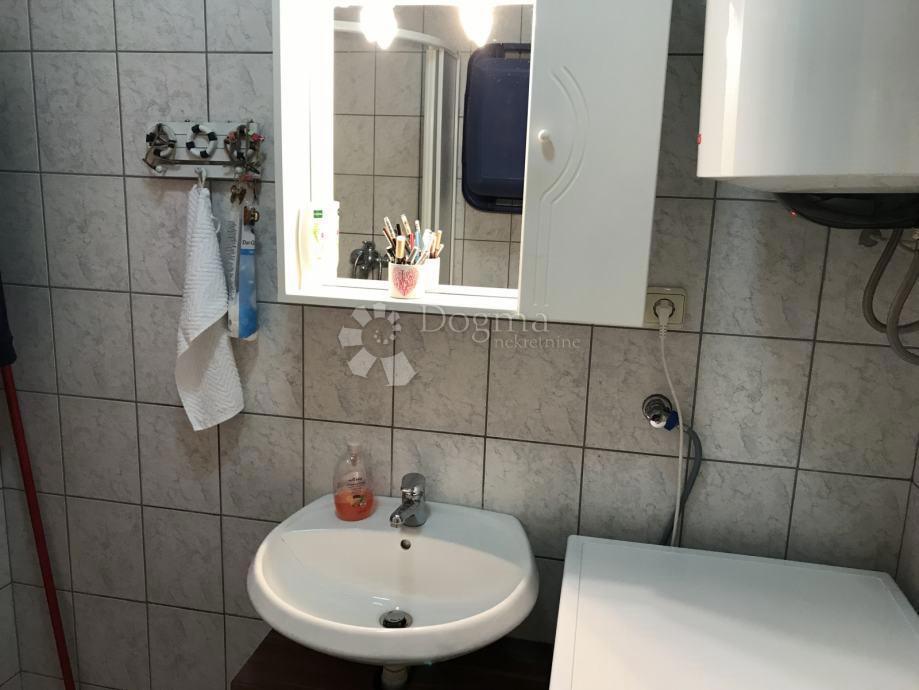 Apartma Okrug Gornji, Okrug, 36,50m2