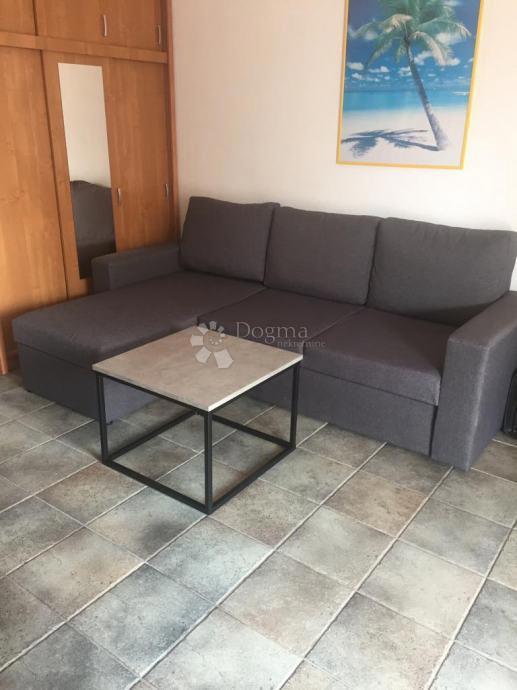 Apartma Okrug Gornji, Okrug, 36,50m2