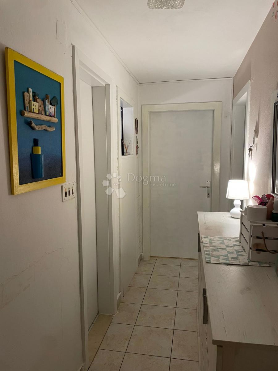 Stanovanje Trogir, 58,75m2