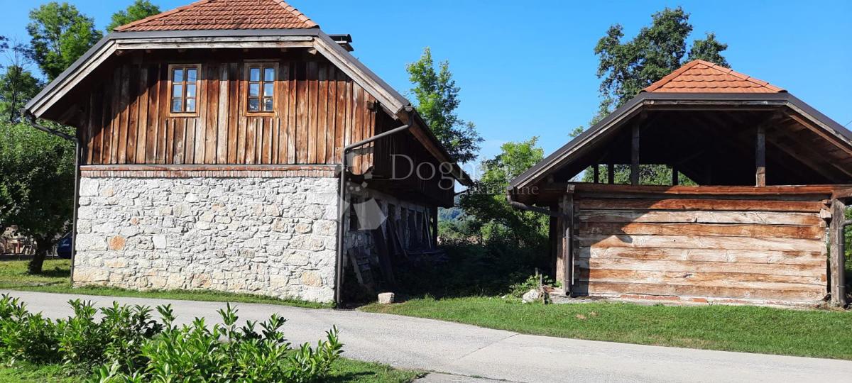 Hiša Sela Bosiljevska, Bosiljevo, 300m2