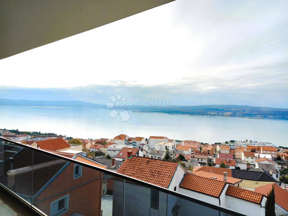Samo pri nas, Crikvenica, novogradnja s parkiriščem