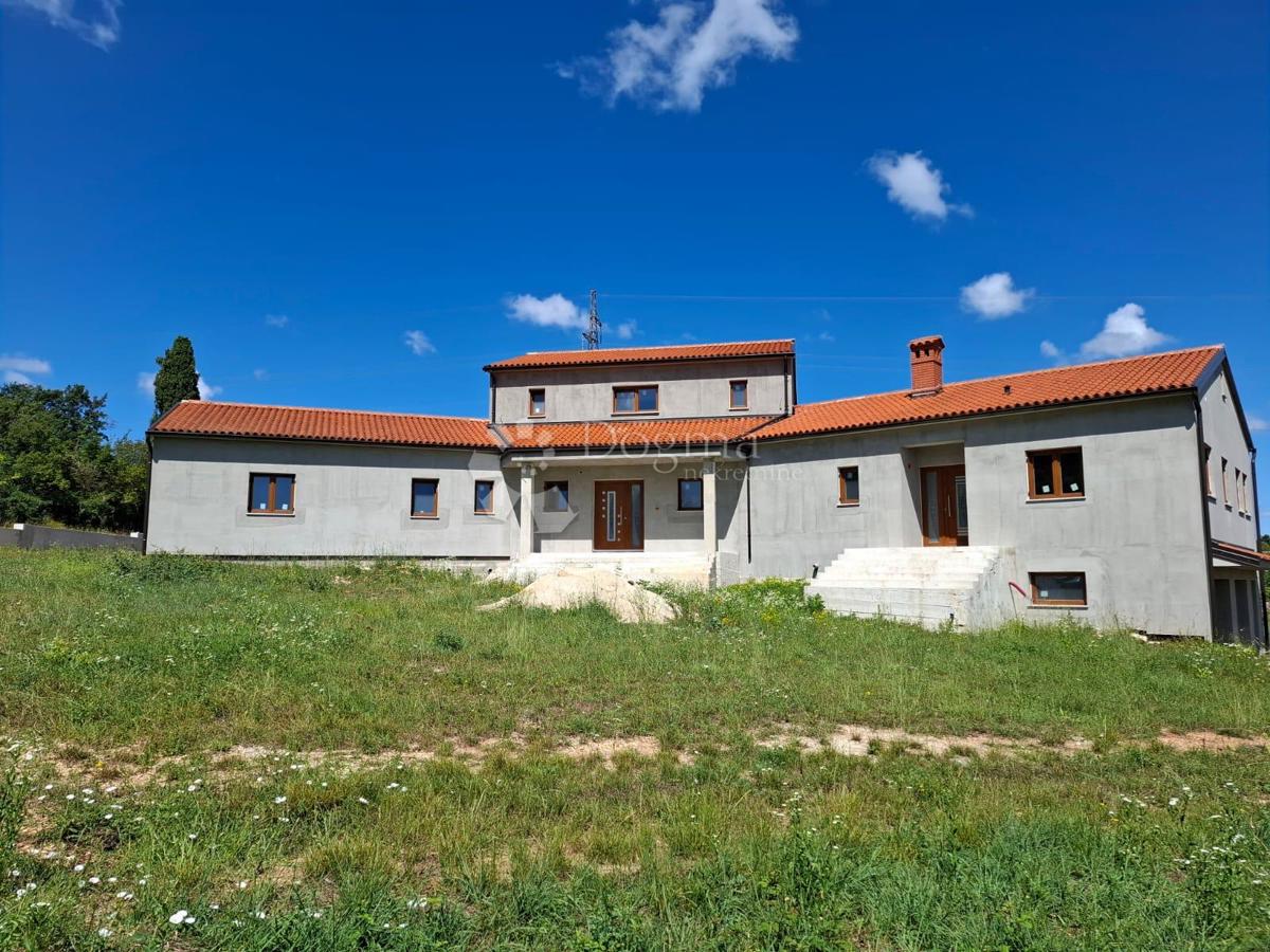 Hiša Rovinjsko Selo, Rovinj, 550m2