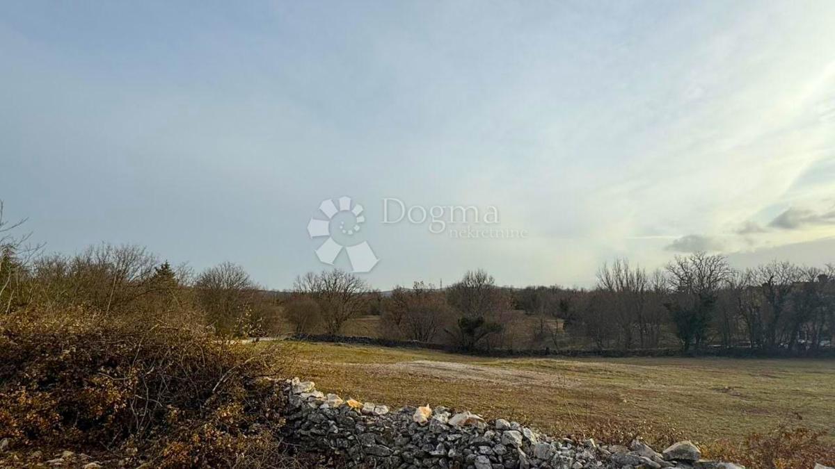 Zazidljivo zemljišče Labin, 1.260m2