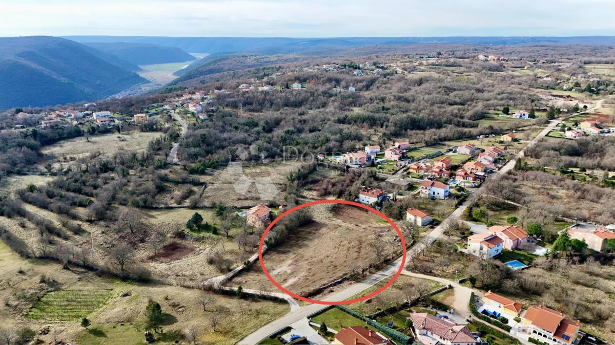Zazidljivo zemljišče Labin, 1.260m2