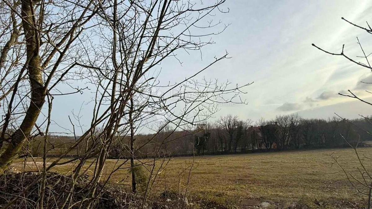 Zazidljivo zemljišče Labin, 1.260m2