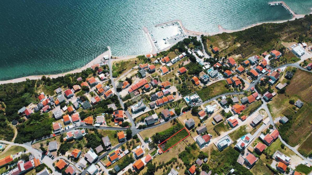 Zazidljivo zemljišče Rtina, Ražanac, 868m2