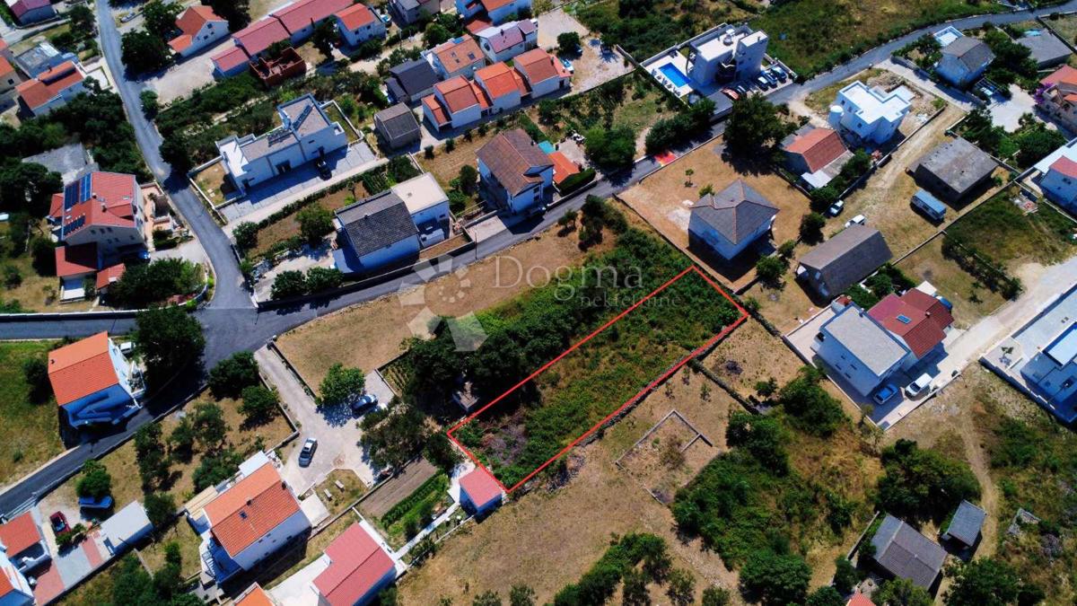 Zazidljivo zemljišče Rtina, Ražanac, 868m2