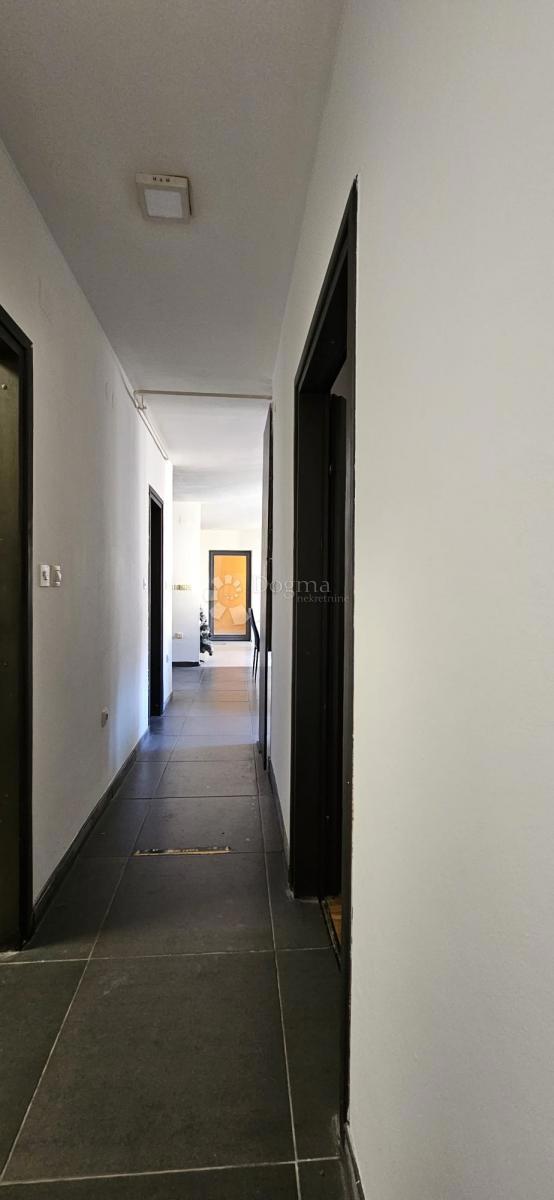 Stanovanje Veruda, Pula, 82m2