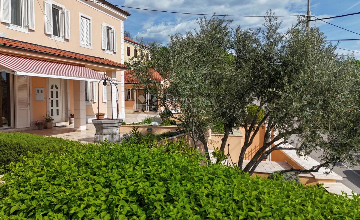 Hiša Kostrena Sveta Lucija, Kostrena, 170m2