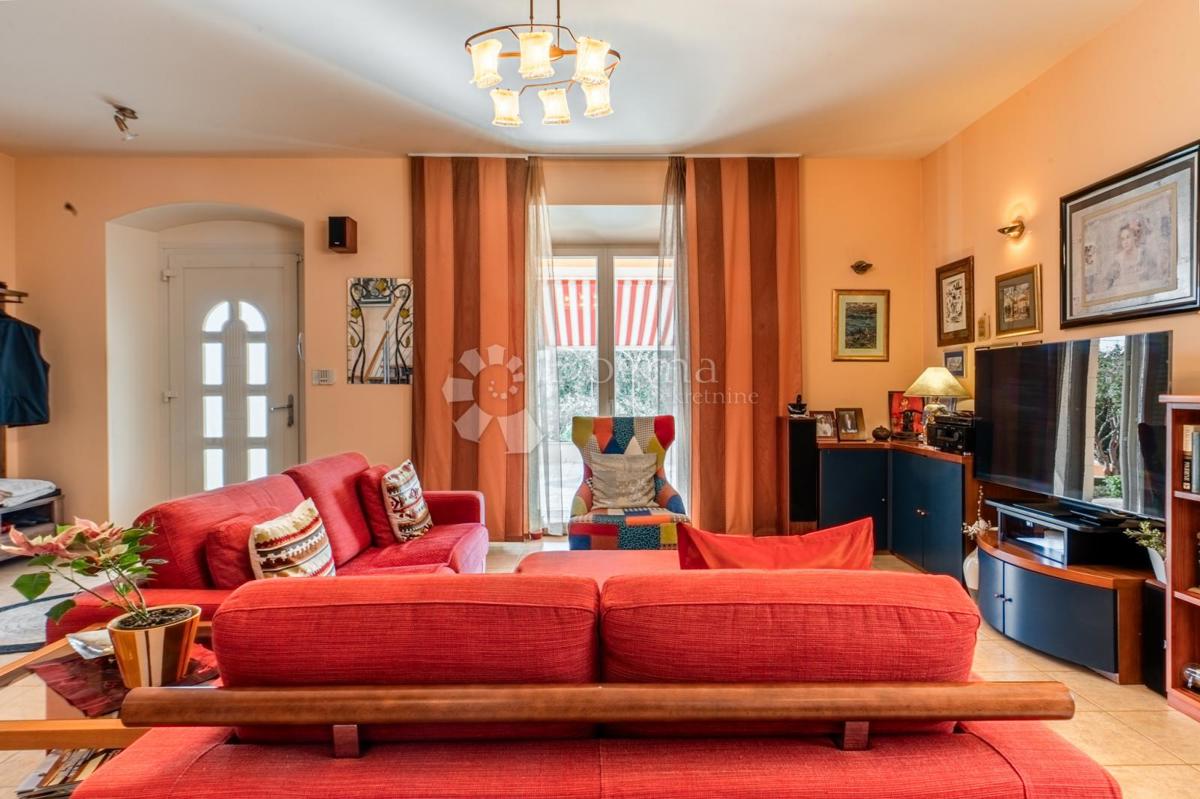 Hiša Kostrena Sveta Lucija, Kostrena, 170m2
