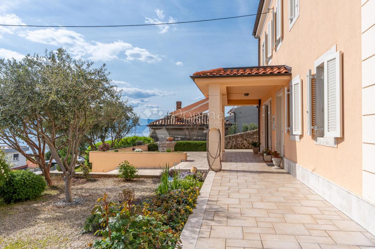 Hiša Kostrena Sveta Lucija, Kostrena, 170m2