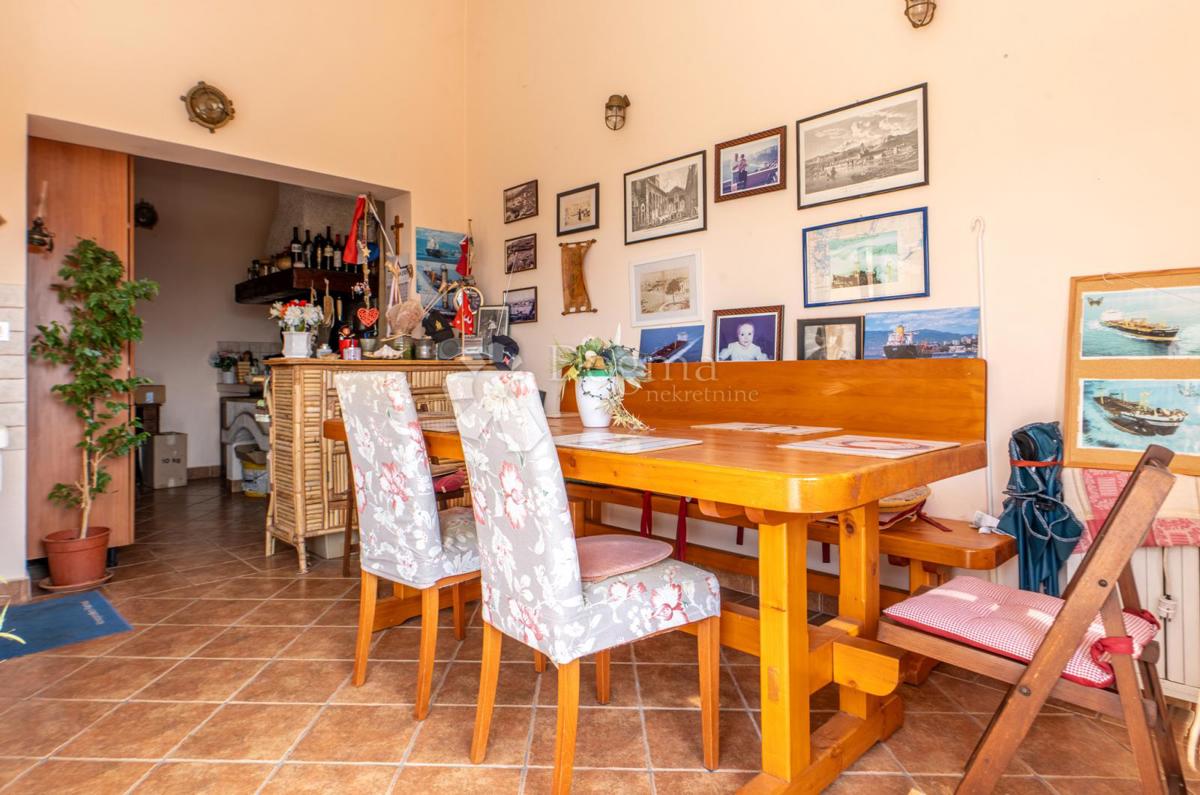 Hiša Kostrena Sveta Lucija, Kostrena, 170m2