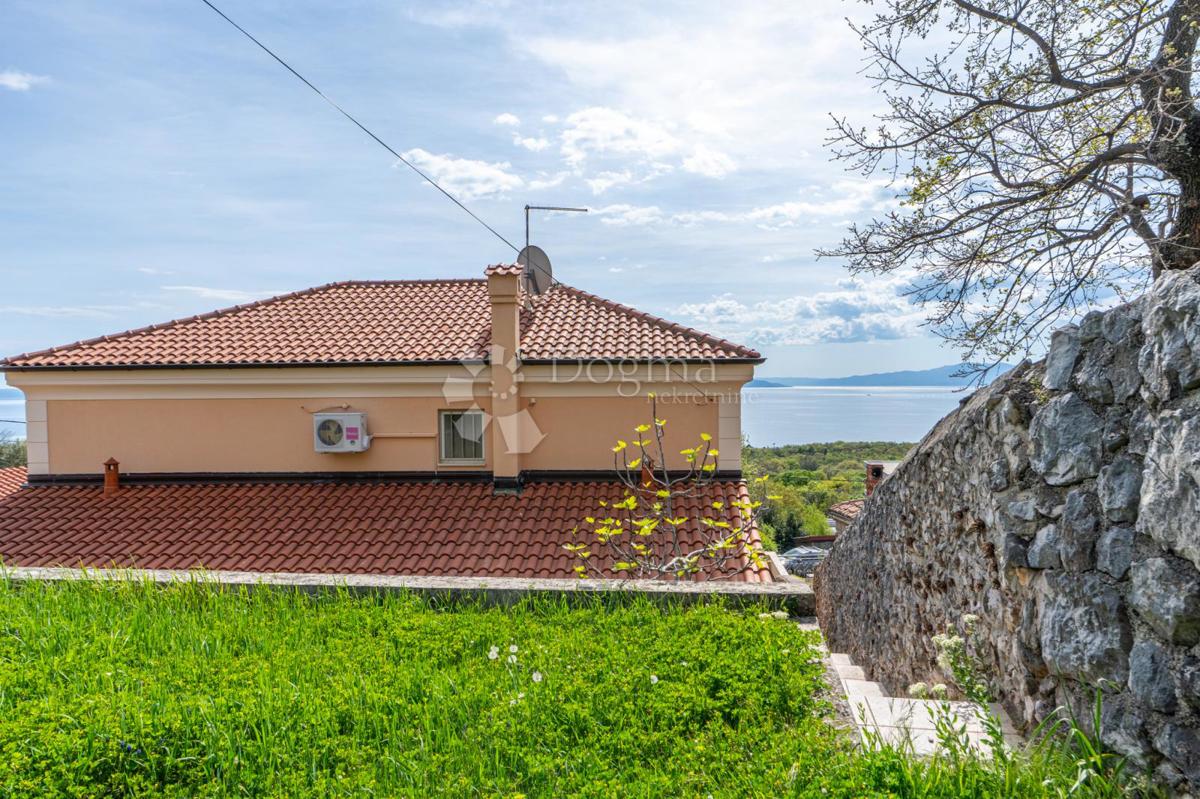 Hiša Kostrena Sveta Lucija, Kostrena, 170m2