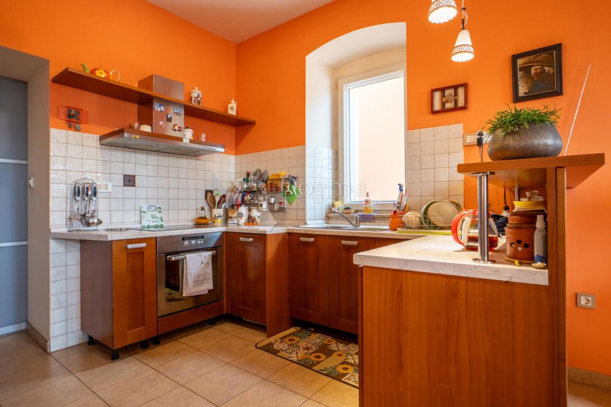 Hiša Kostrena Sveta Lucija, Kostrena, 170m2