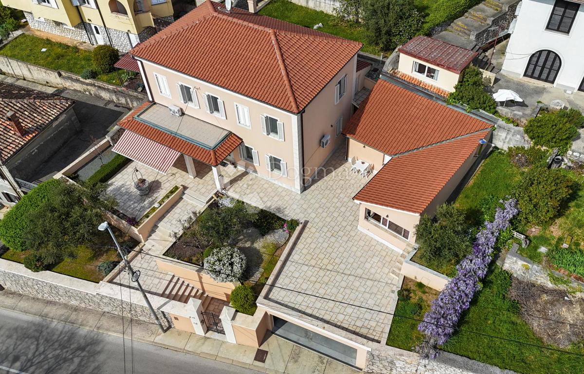 Hiša Kostrena Sveta Lucija, Kostrena, 170m2