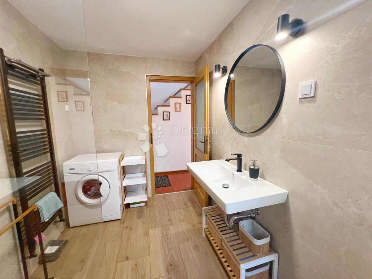 Hiša Medulin, 180m2