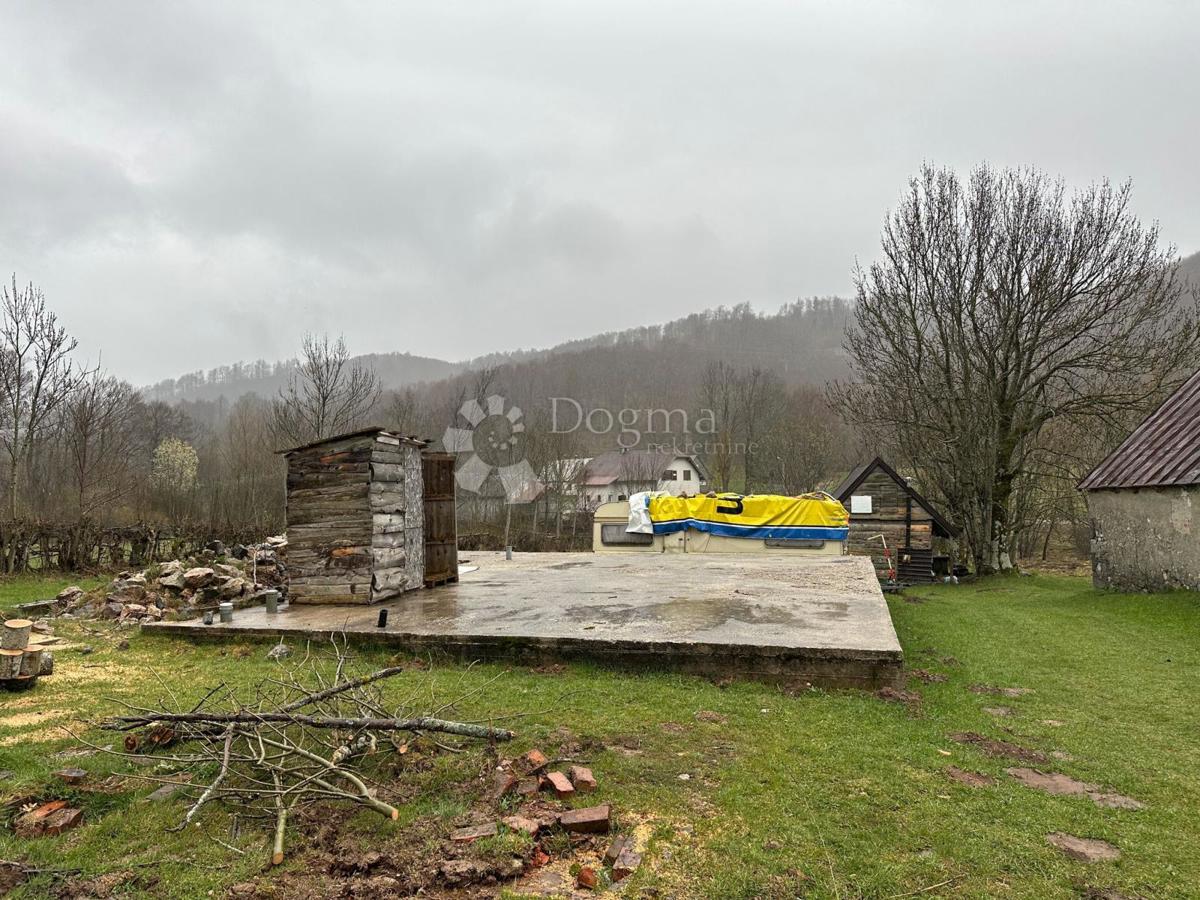 Zazidljivo zemljišče Baške Oštarije, Karlobag, 600m2