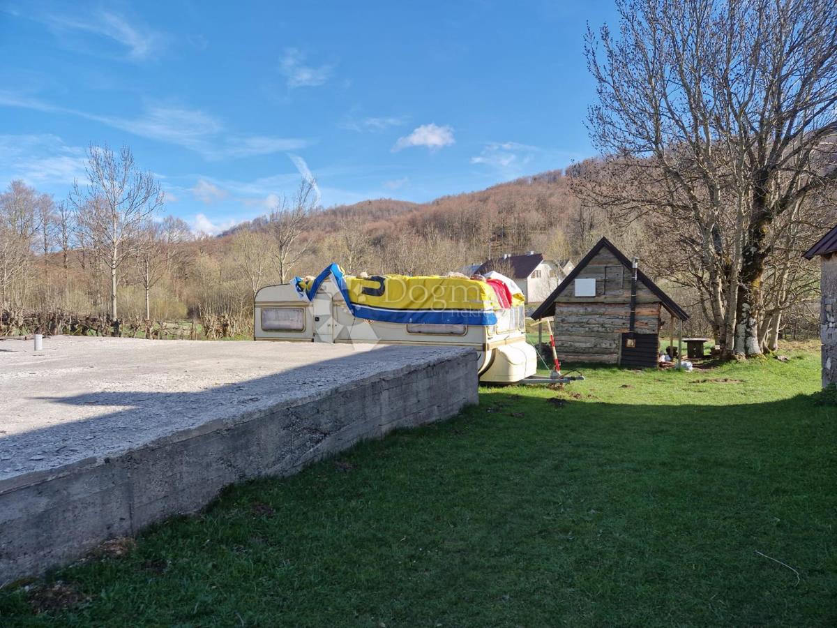 Zazidljivo zemljišče Baške Oštarije, Karlobag, 600m2