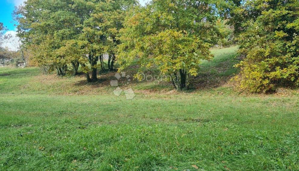 Zazidljivo zemljišče Režanci, Svetvinčenat, 2.082m2