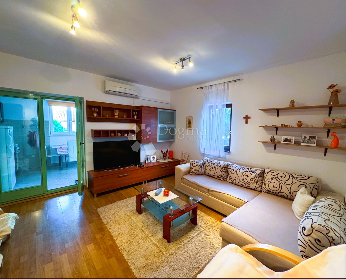 Stanovanje Novigrad, 44,01m2