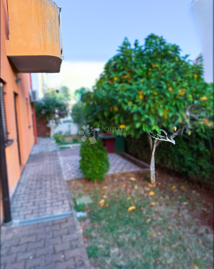 Stanovanje Novigrad, 44,01m2