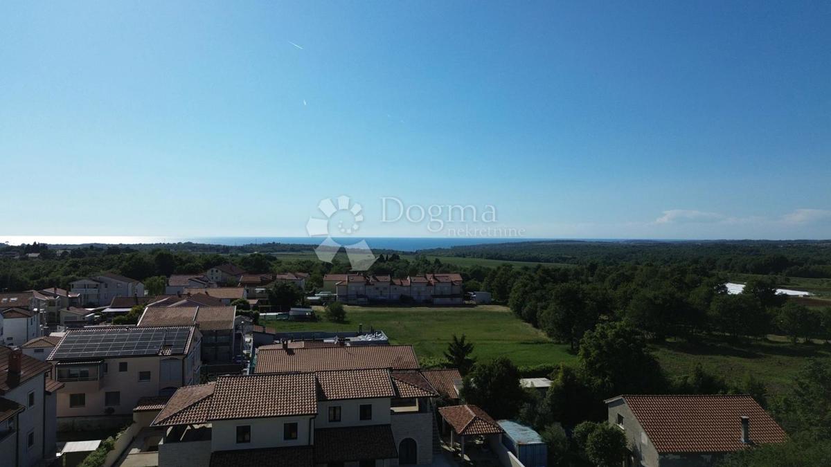 Zazidljivo zemljišče Poreč, 702m2