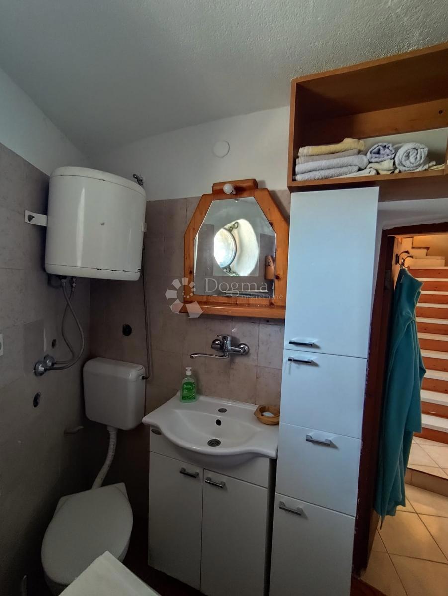Hiša Prvić Šepurine, Vodice, 90m2
