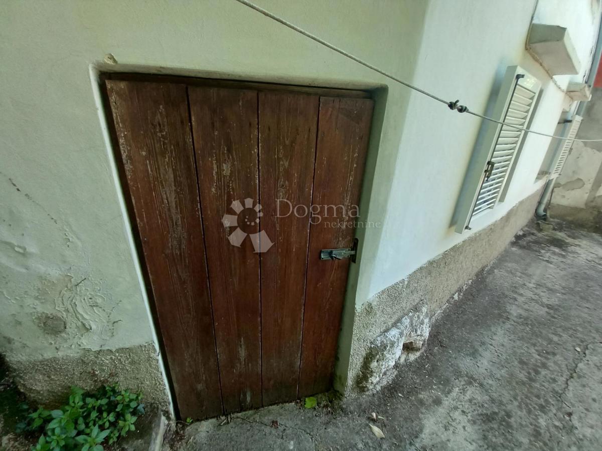 Reka, Kapitanovo, majhno stanovanje s teraso