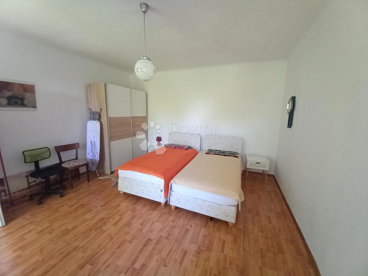 Reka, Kapitanovo, majhno stanovanje s teraso