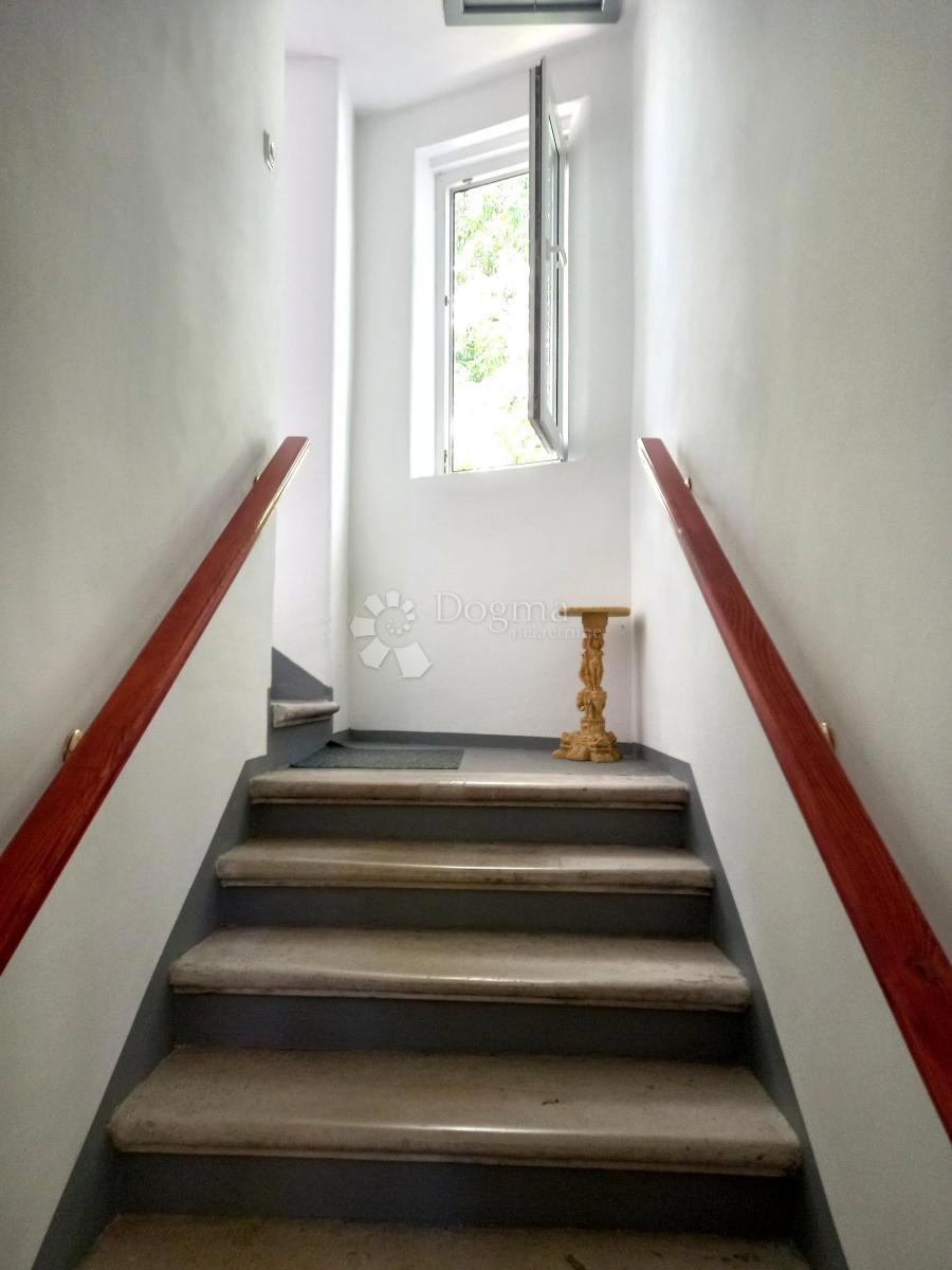 Reka, Kapitanovo, majhno stanovanje s teraso