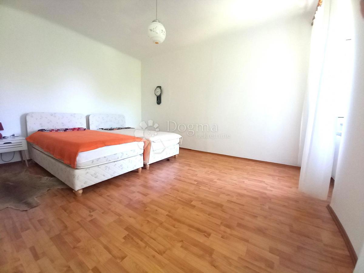 Reka, Kapitanovo, majhno stanovanje s teraso