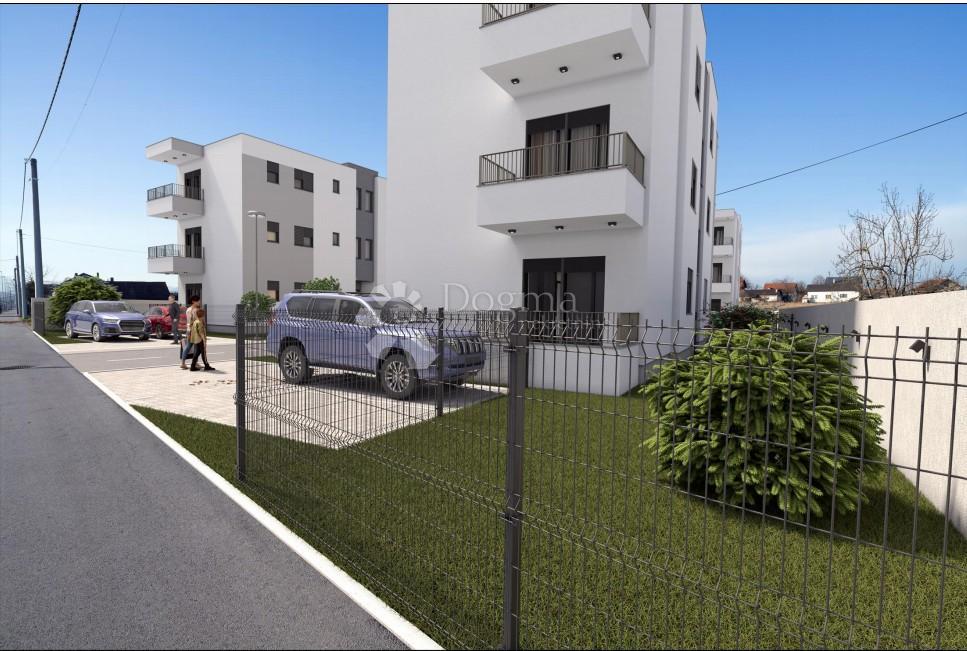 Dvosobno stanovanje v 1. nadstropju – balkon, parkirno mesto, novogradnja