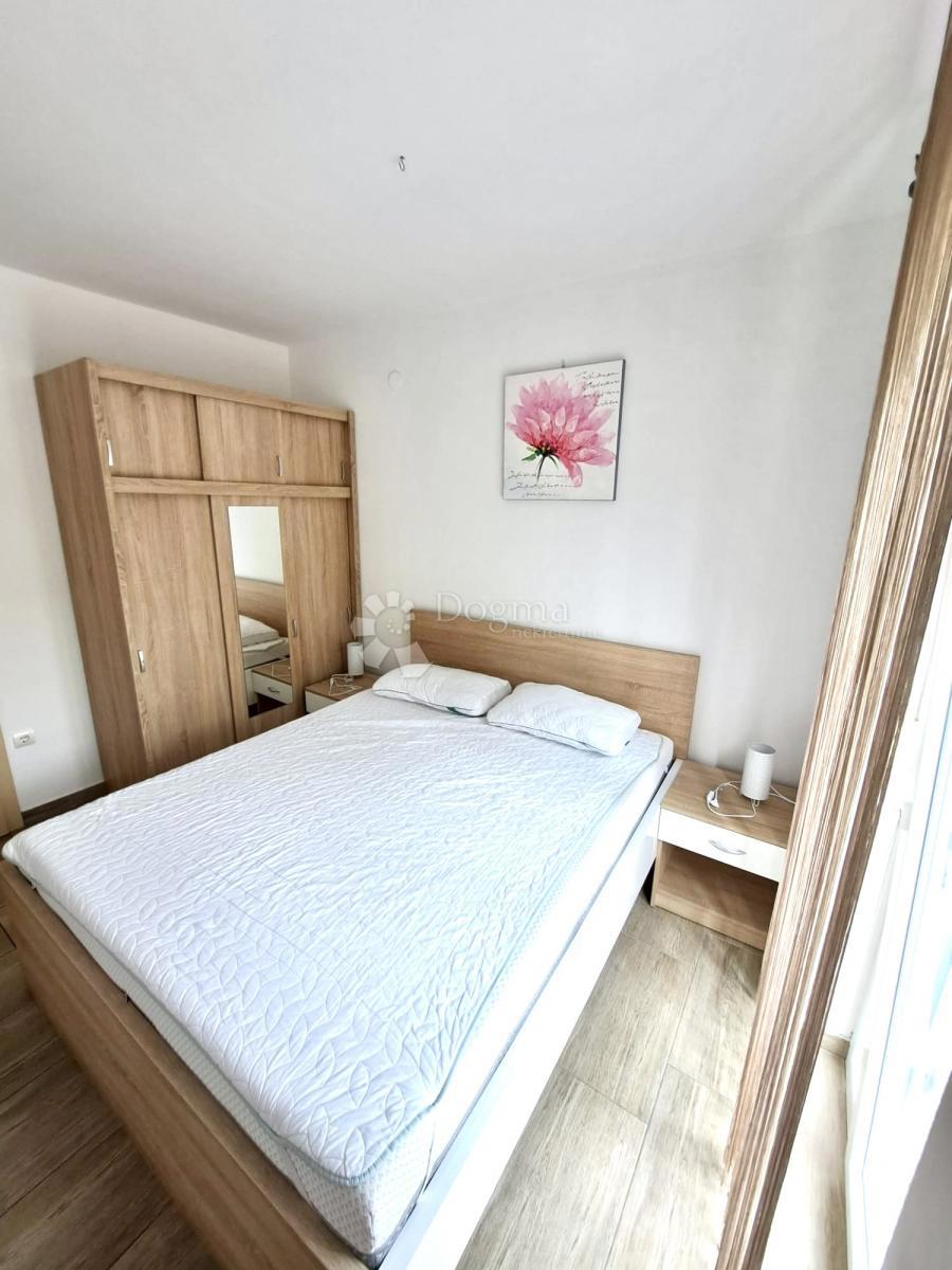 Stanovanje Novalja, 70m2
