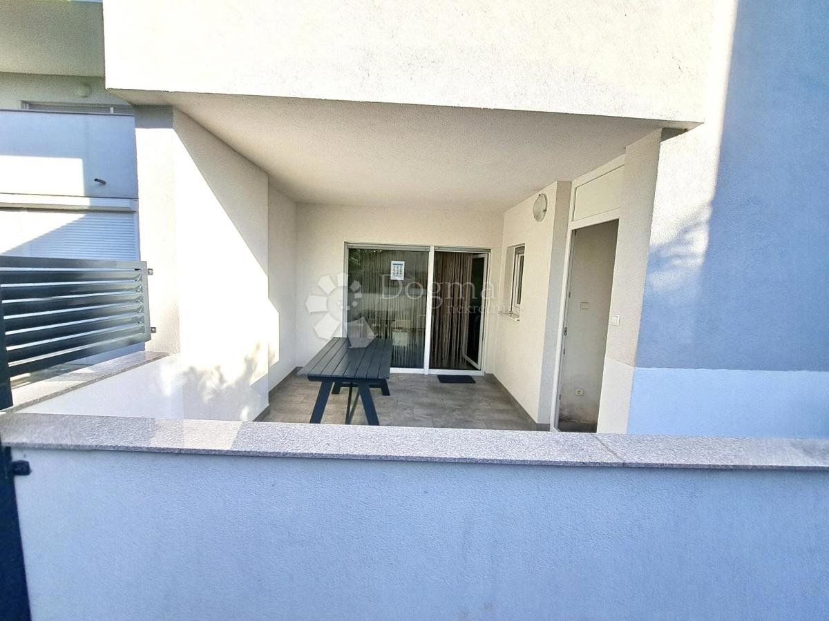 Stanovanje Novalja, 70m2