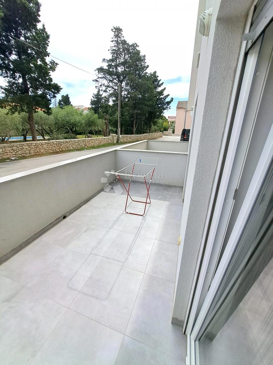 Stanovanje Novalja, 70m2