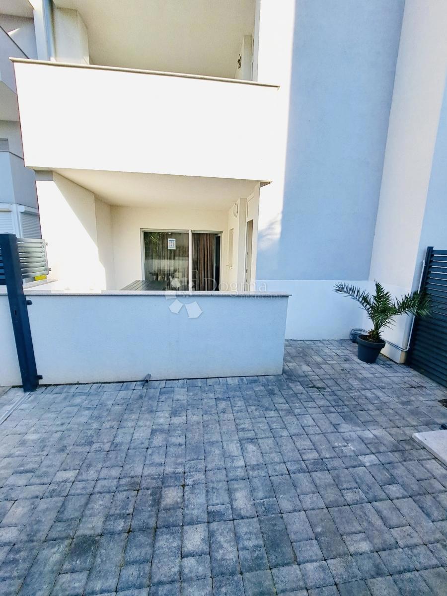 Stanovanje Novalja, 70m2