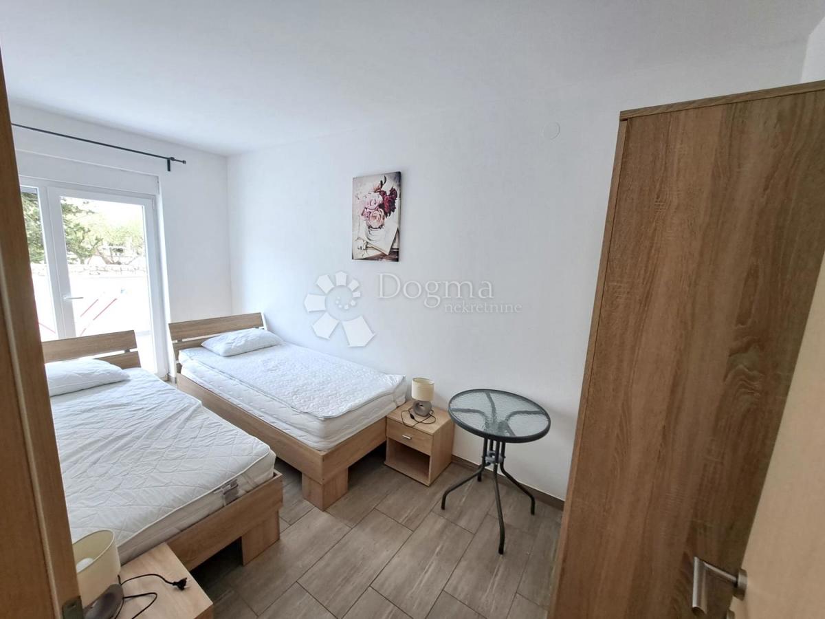 Stanovanje Novalja, 70m2