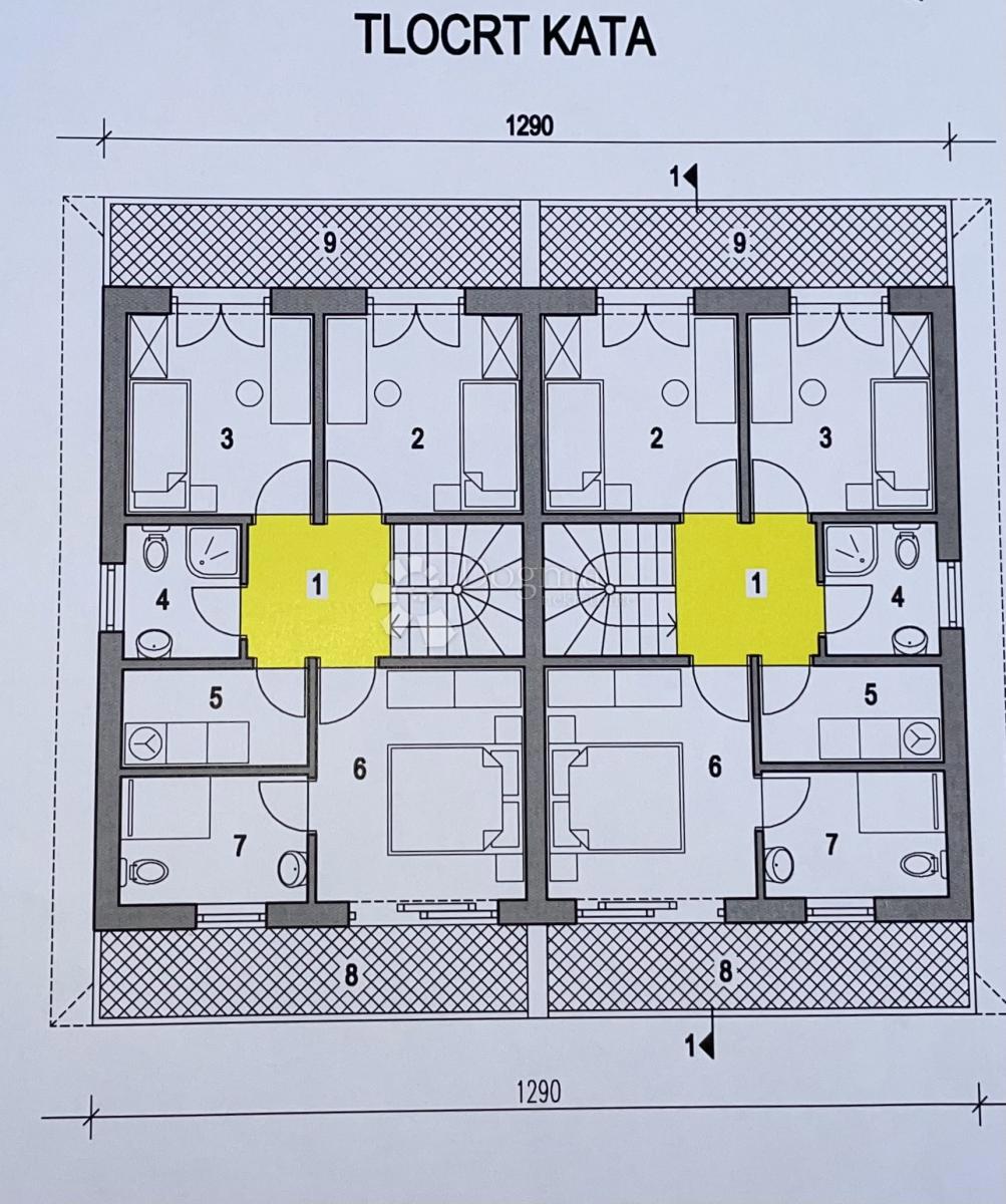 SODOBNA DVOJČKA VILA Z BAZENOM – 400 M OD MORJA