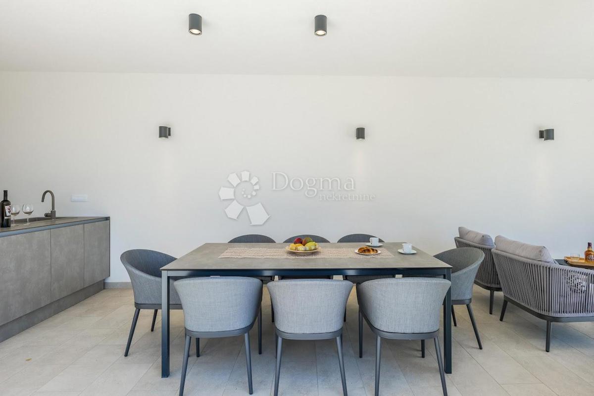 Hiša Brtonigla, 264m2