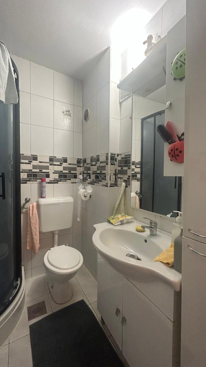 Dvosobno stanovanje na odlični lokaciji v Pulju - le 100 metrov od centra mesta