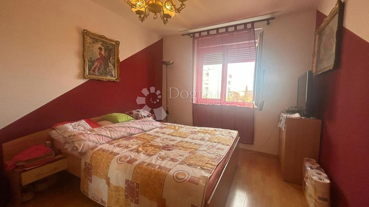 Dvosobno stanovanje na odlični lokaciji v Pulju - le 100 metrov od centra mesta