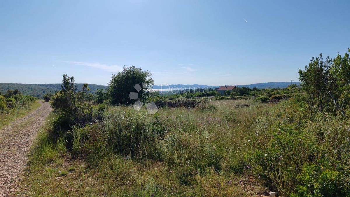 Zazidljivo zemljišče Debeljak, Sukošan, 932m2