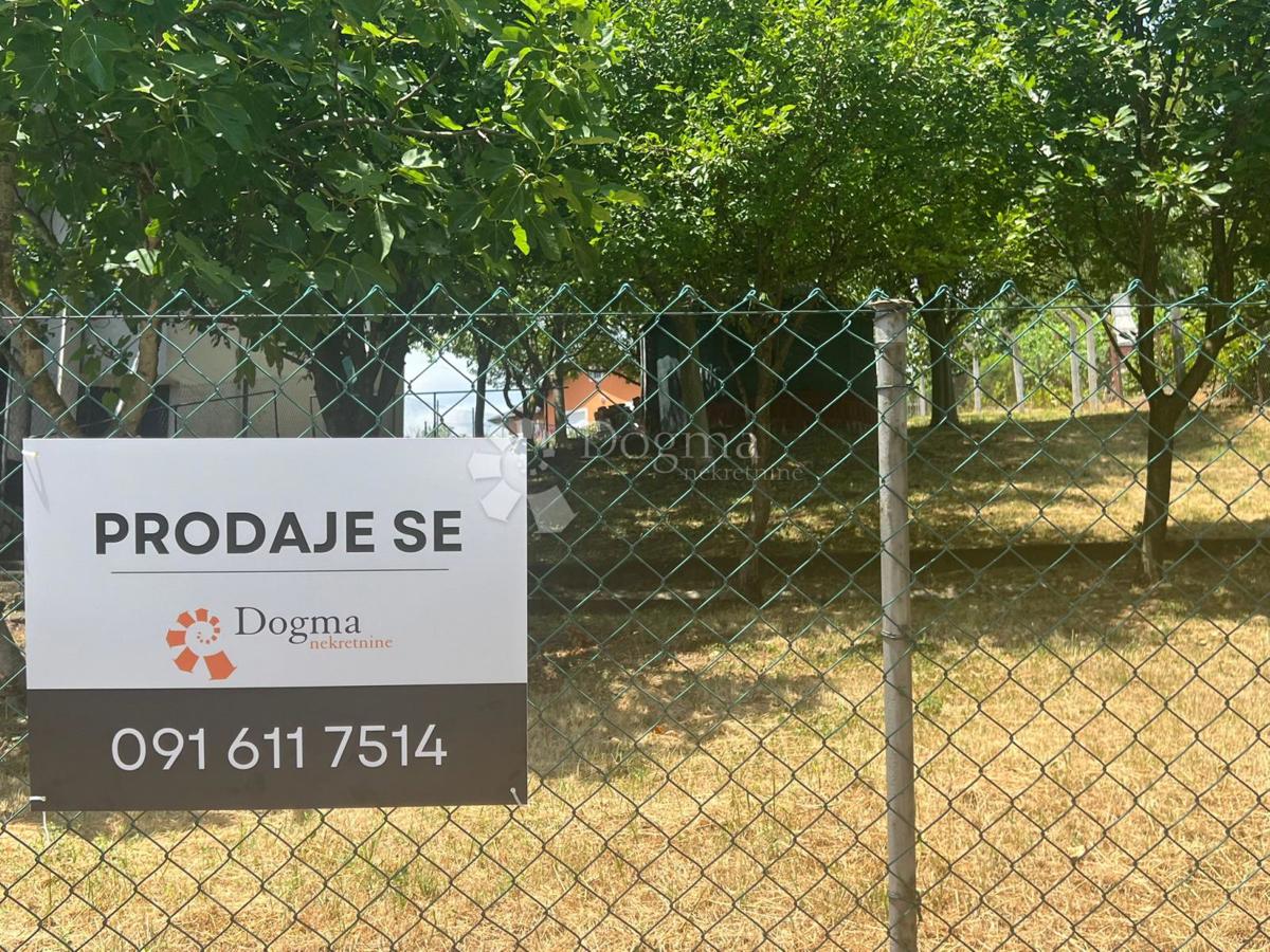 Zazidljivo zemljišče Prekvršje, Sesvete, 639m2