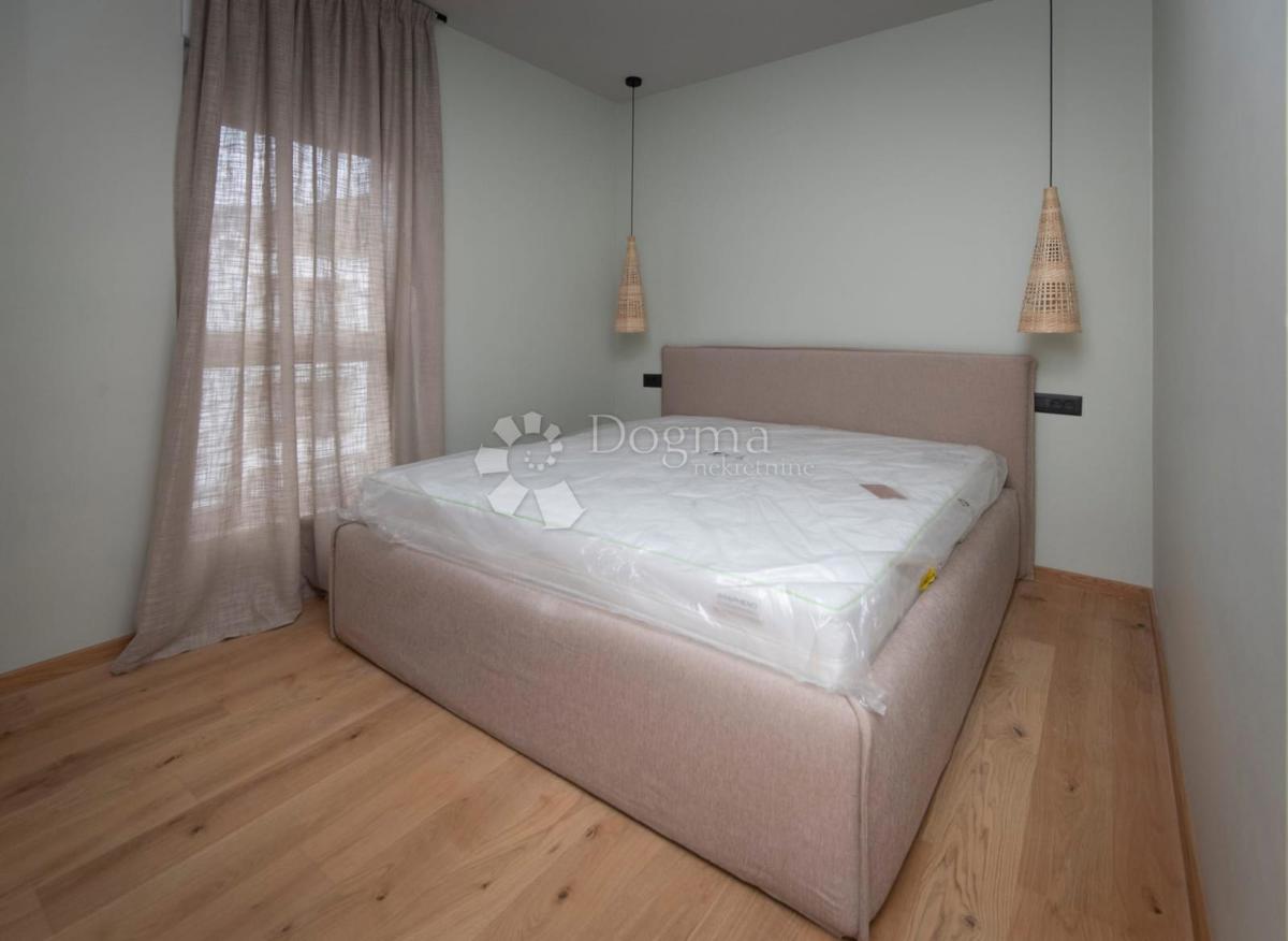 Stanovanje Strožanac, Podstrana, 135m2